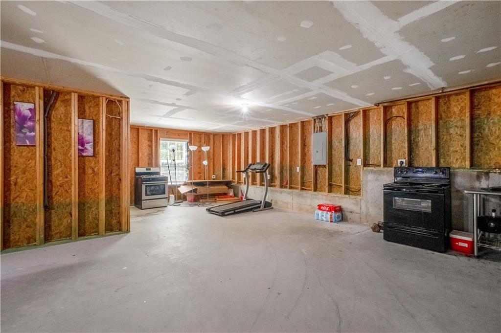 1218 Lanier Springs Drive, Buford, Georgia image 47