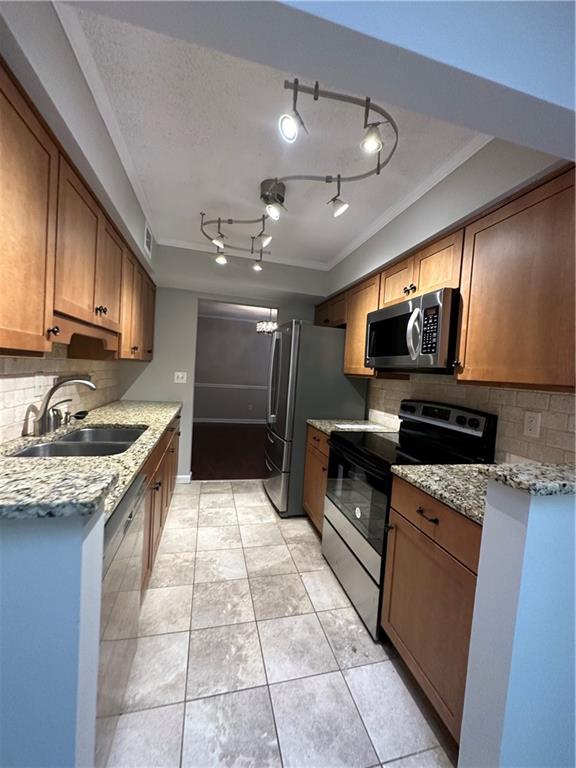 Welcome to this exquisite top floor rental home located in the desirable Brandon Mill Farms neighborhood. This impeccably maintained 2-bedroom, 2-bathroom condo offers a luxurious living experience. All hardwood floors!! The kitchen has been tastefully renovated with modern stainless steel appliances, stunning granite countertops, and newer cabinetry featuring convenient soft-close doors. The bathrooms have also been thoughtfully upgraded to enhance your comfort and style. Upon entering, you'll be greeted by the breathtaking hardwood flooring that spans the main living area, creating a warm and inviting atmosphere throughout. The open floor plan allows for seamless flow between the living, dining, and kitchen areas, making it perfect for entertaining guests or enjoying quality time with loved ones. In addition to the exceptional interior features, this home provides access to a range of desirable neighborhood amenities. Take a refreshing dip in the community pool on hot summer days, challenge friends to a friendly game of tennis, or maintain your fitness routine at the well-equipped fitness center. Conveniently located just minutes away from major transportation routes such as the 400, as well as a variety of shopping and dining options, this home offers the ideal combination of tranquility and accessibility. Whether you're commuting to work or exploring the local area, you'll find everything you need within reach. Don't miss the opportunity to make this stunning rental home your own. It is available for immediate move-in, so seize the chance to experience a sophisticated and comfortable lifestyle in Brandon Mill Farms.