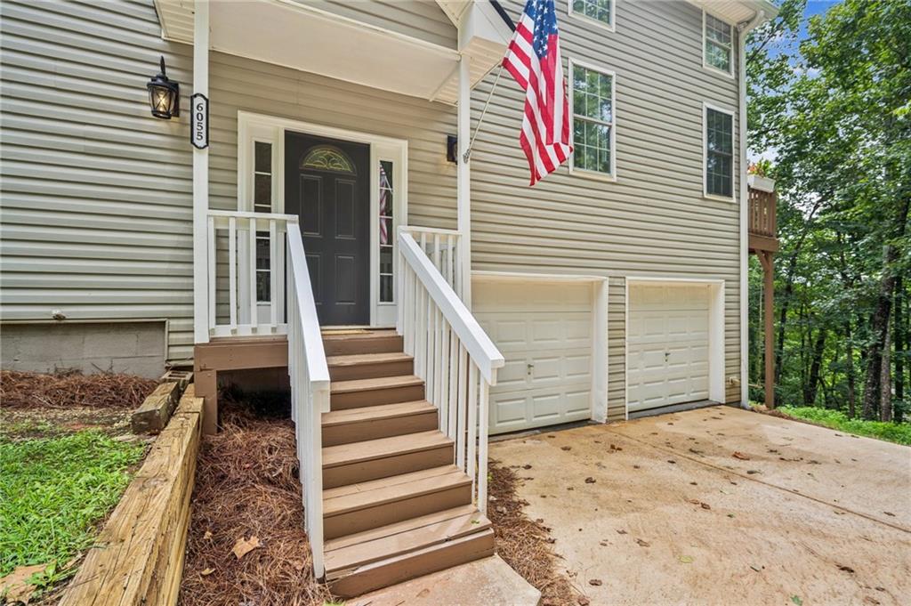 6055 Lakeside Court
