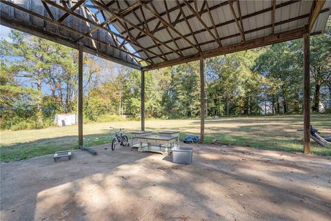 A home in Powder Springs