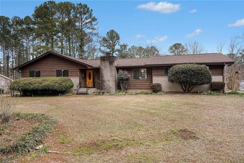 Homes For Sale - 722 Mundys Mill Road<br/> Jonesboro, GA 30238
