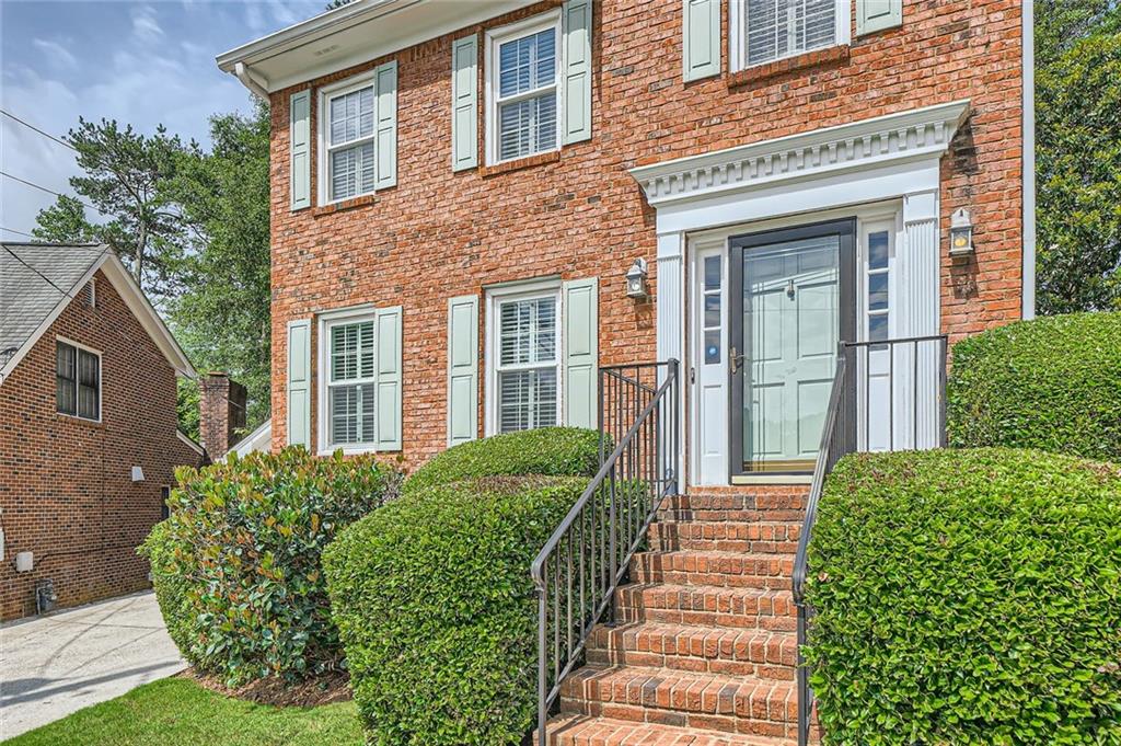 3196 Henderson Walk