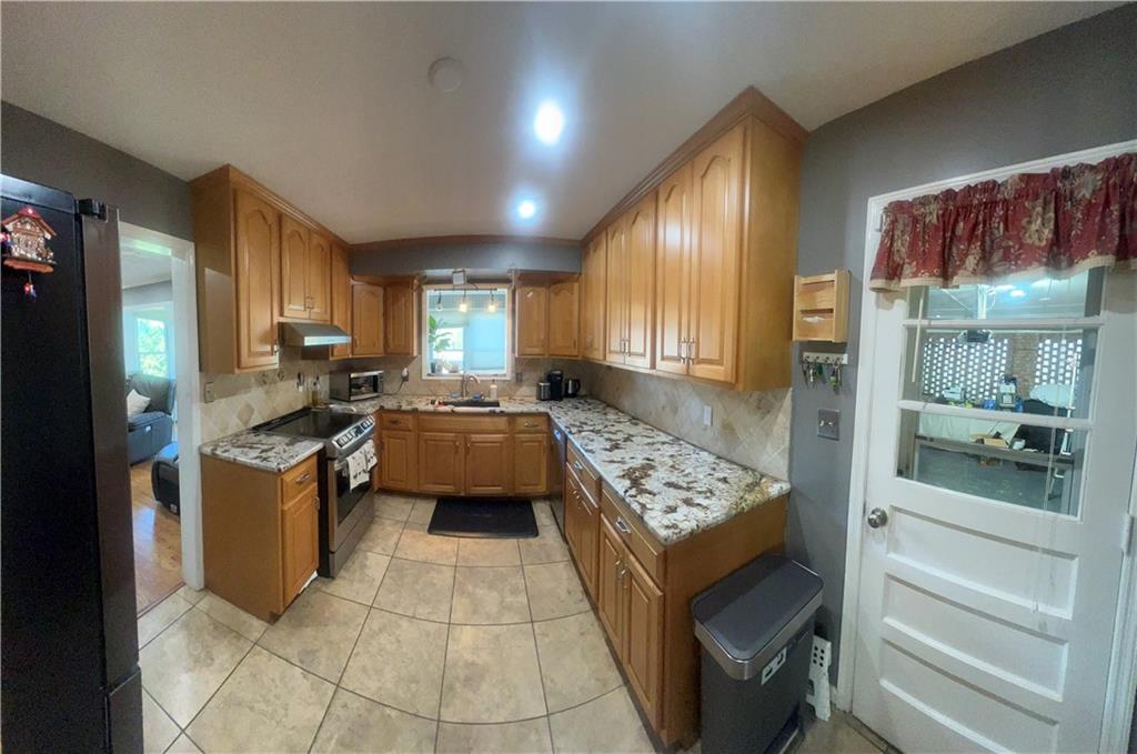 345 Plantation Circle, Fayetteville, Georgia image 4