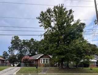 208 Chatillon Road NE