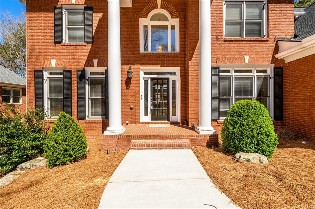 1105 River Laurel Drive, Suwanee, Georgia image 7