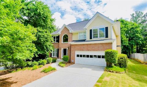 Homes For Sale - 2025 Blackhawk Trail<br/> Lawrenceville, GA 30043