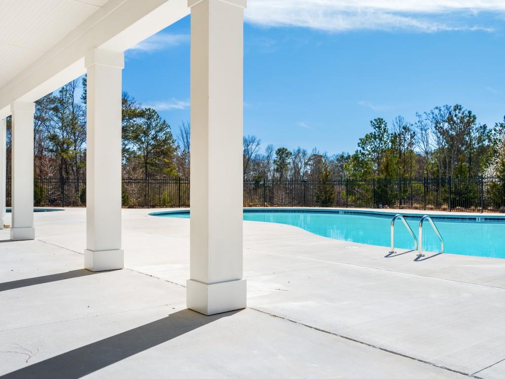 8233 Walnut Hall Drive, Fairburn, Georgia image 25
