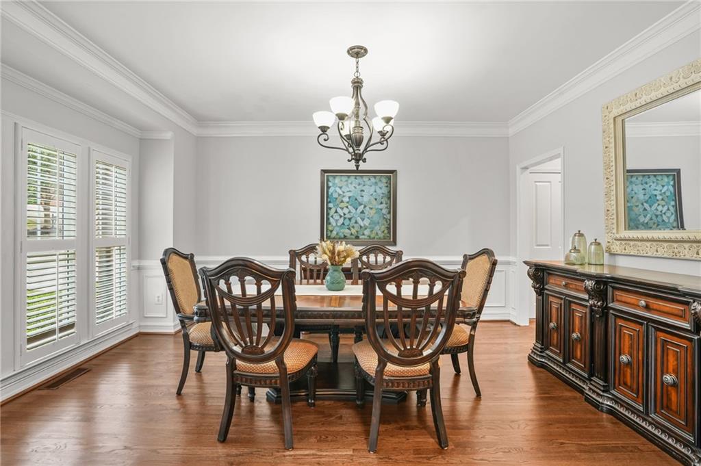 702 Crescent Circle, Canton, Georgia image 6
