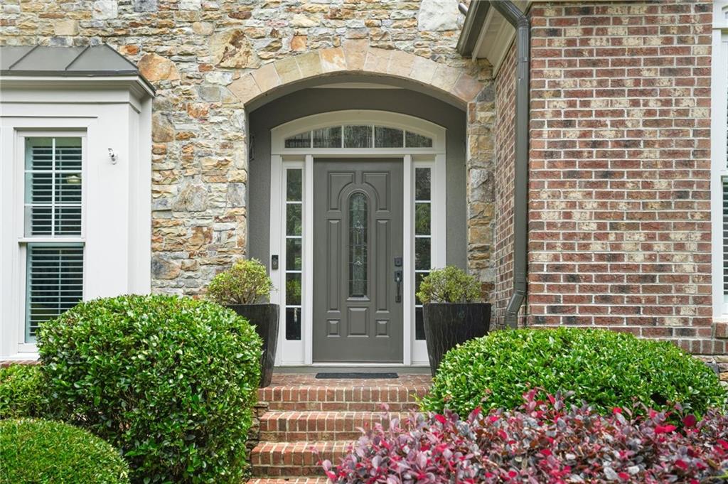 702 Crescent Circle, Canton, Georgia image 4