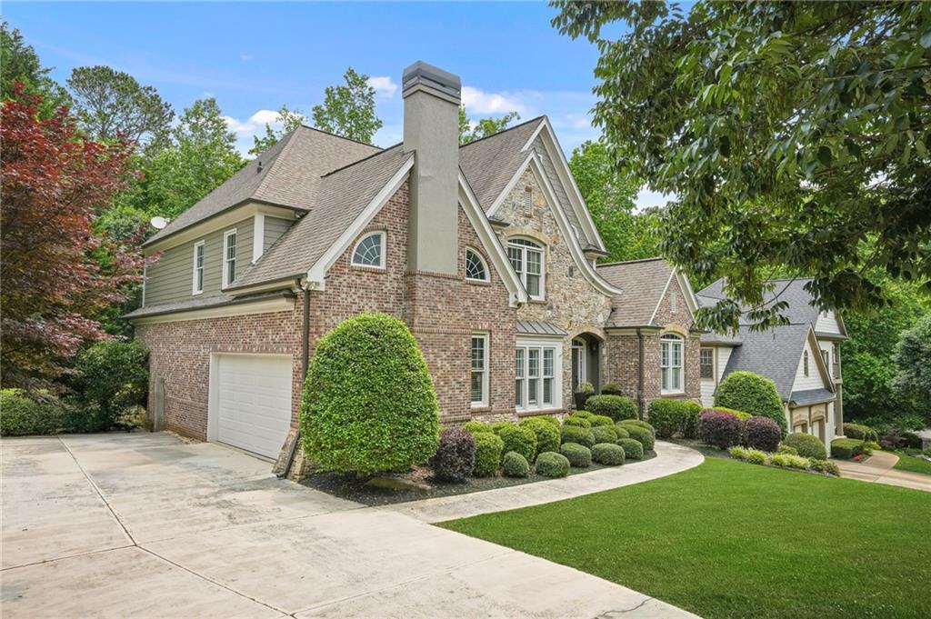 702 Crescent Circle, Canton, Georgia image 3