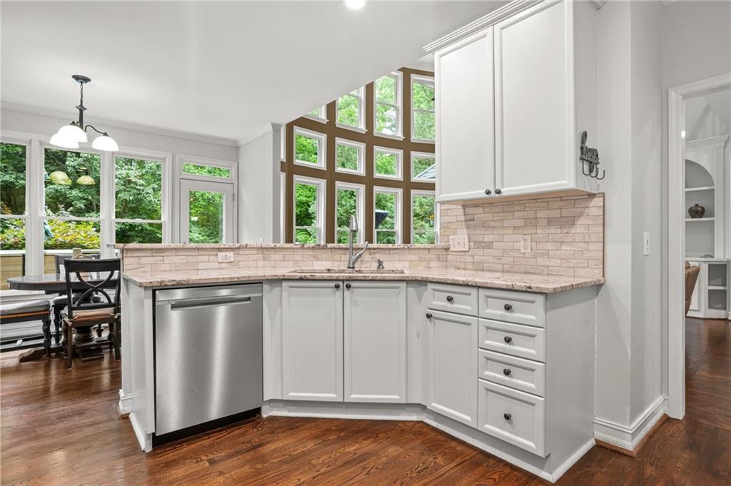 702 Crescent Circle, Canton, Georgia image 16