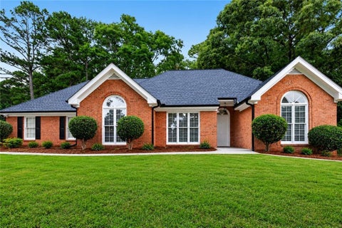 Homes For Sale - 2008 Haymarket Place<br/> Conyers, GA 30013