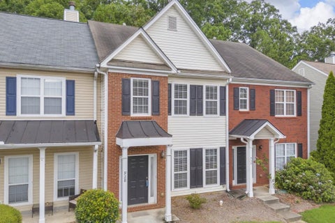 Townhouse For Sale - 928 Tree Creek Boulevard<br/> Gwinnett County, Lawrenceville, GA 30043
