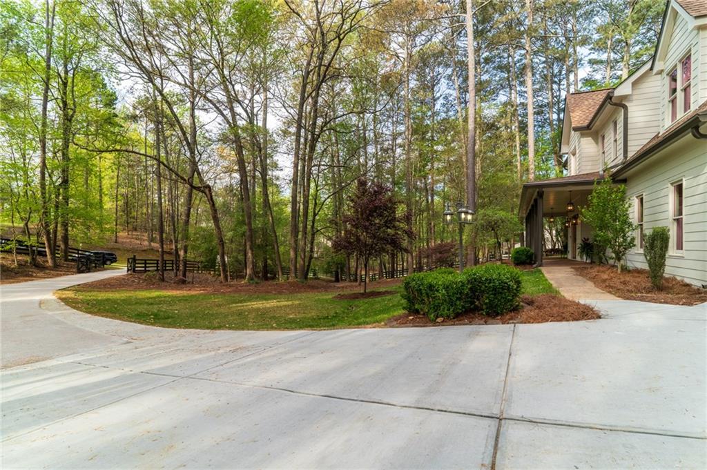 2050 Henderson Heights Trail, Alpharetta, Georgia image 13
