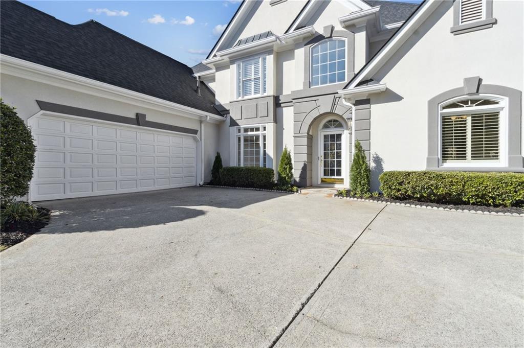 5890 Hershinger Close