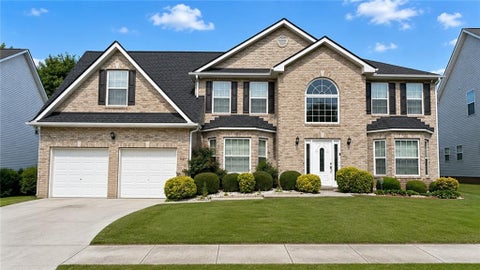 Homes For Sale - 4947 Bottle Brush Court<br/> Snellville, GA 30039