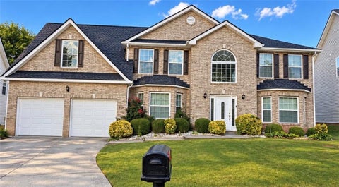 Homes For Sale - 4947 Bottle Brush Court<br/> Snellville, GA 30039
