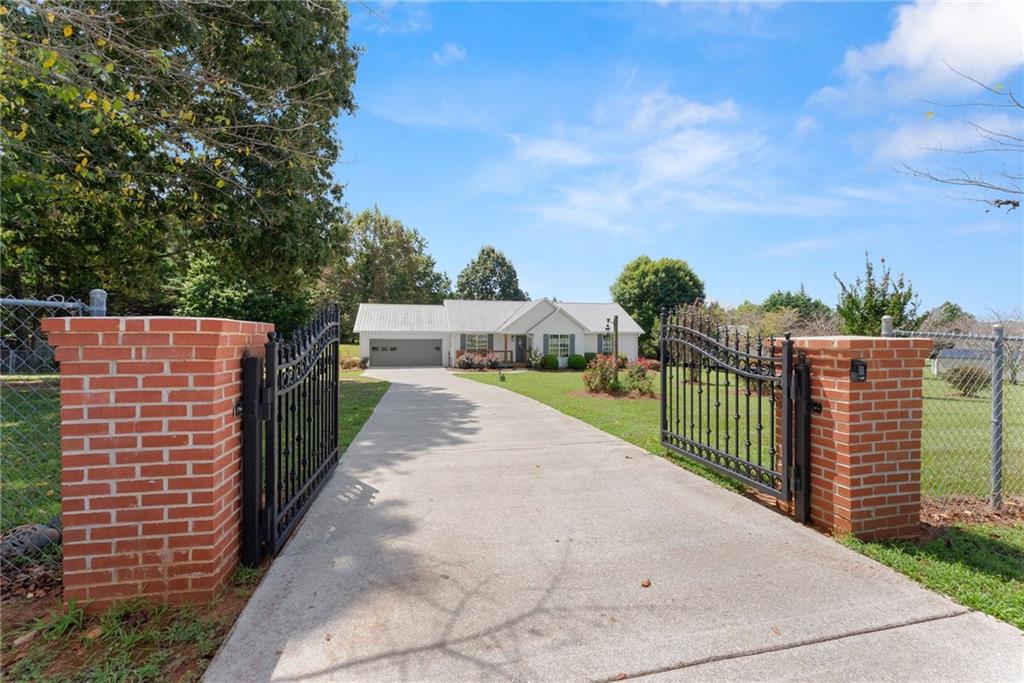 5820 Steve Black Road