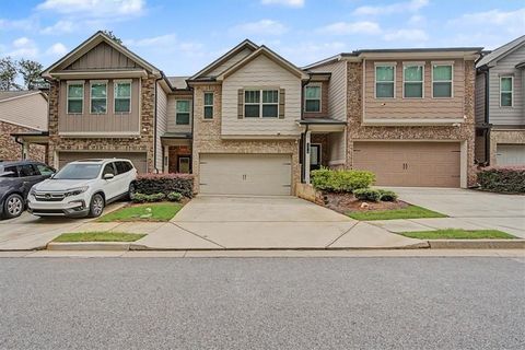 Townhouse For Rent - 1360 Sugar Glen Court<br/> Lawrenceville, GA 30044