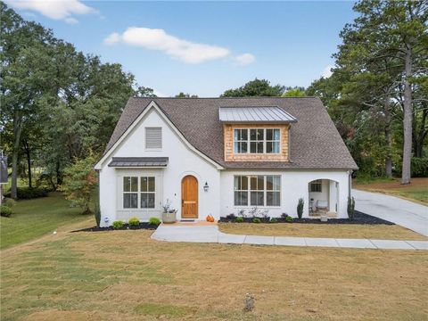 Homes For Sale - 111 Lakeview Drive<br/> Carrollton, GA 30117