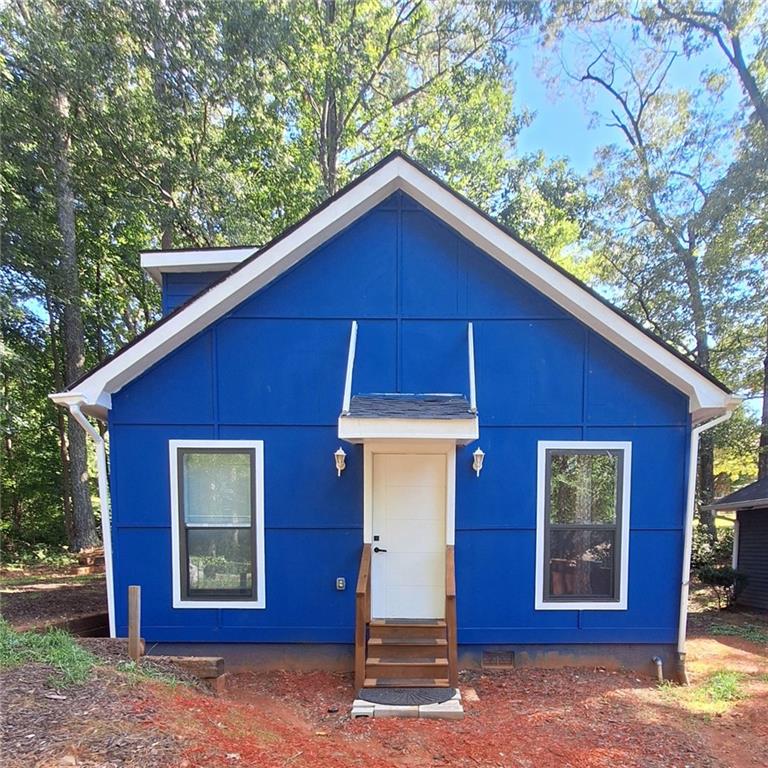 Welcome to this cozy and furnished 1-bedroom, 1-bath guest home nestled in the heart of Lithonia! This brand new space offers comfort, convenience, and privacy—perfect for a working professional, traveling nurse, or anyone seeking a hassle-free living experience. This property highlights: Fully furnished with stylish, comfortable décor, all utilities included, bright and open living space with a functional layout, convenient kitchenette with full sized appliances with essentials for everyday cooking, spacious bedroom with ample closet space, clean and modern full bathroom. The furniture offers multi-functional options to maximize the space! This property was built in 2024 and is approximately 500 sf.
Location Perks:
Quick access to I-20 and I-285 for easy commuting
Near public transportation options
Minutes from shopping centers, grocery stores, and restaurants
Close to Stone Mountain Park & Arabia Mountain Trail for outdoor recreation
Enjoy peace of mind and simplicity in this private guest home.
Just bring your suitcase—everything else is ready for you!