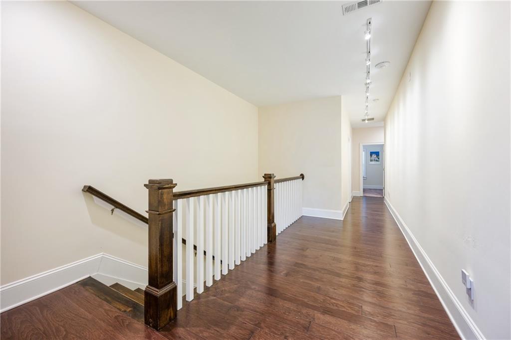1096 Holly Avenue, Atlanta, Georgia image 15