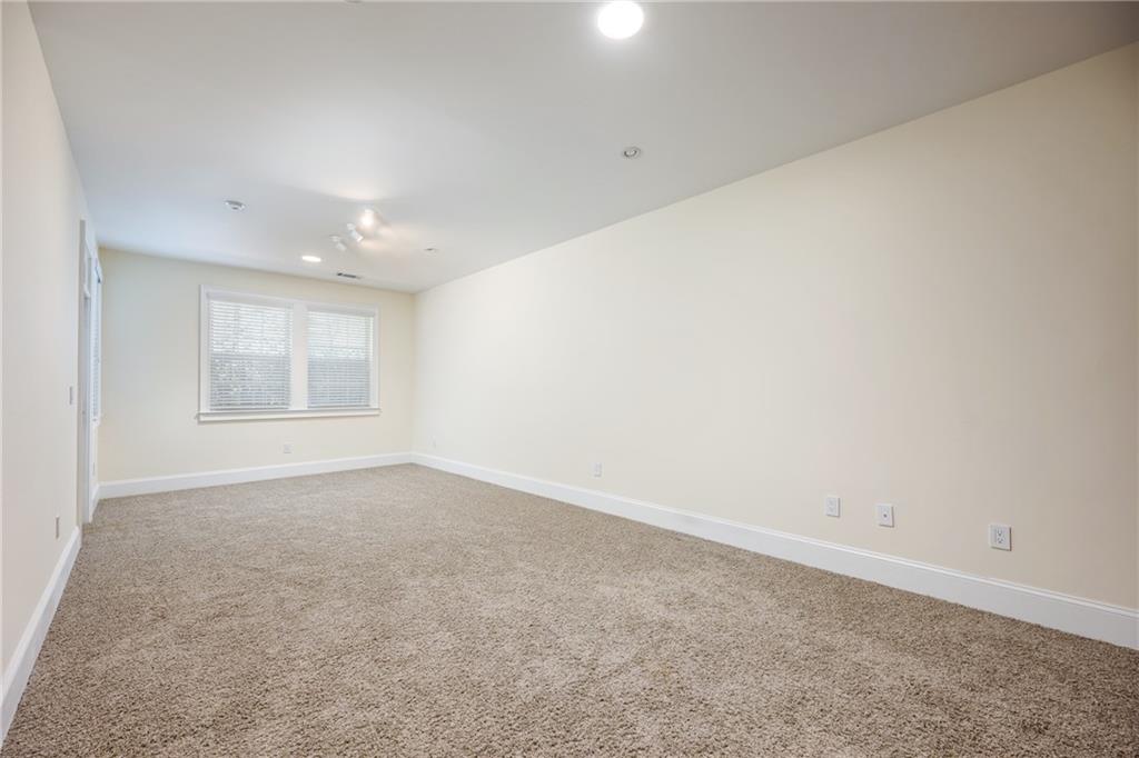 1096 Holly Avenue, Atlanta, Georgia image 21