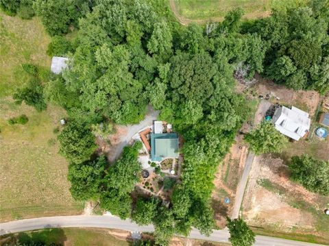 A home in Dahlonega