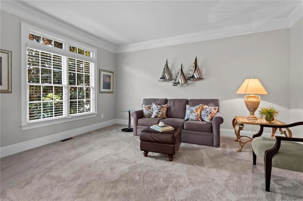 Alpharetta, Georgia 30005, United States, 5 Bedrooms Bedrooms, ,4 BathroomsBathrooms,Residential,Pending,192243