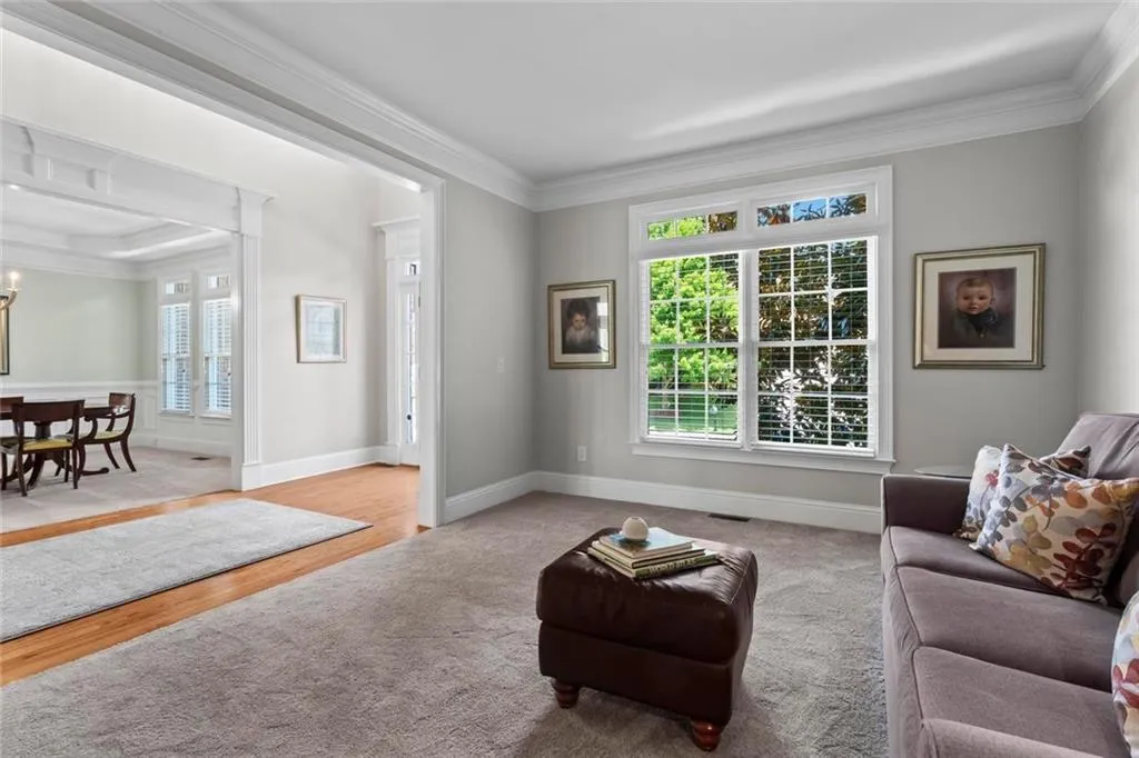 Alpharetta, Georgia 30005, United States, 5 Bedrooms Bedrooms, ,4 BathroomsBathrooms,Residential,Pending,192243