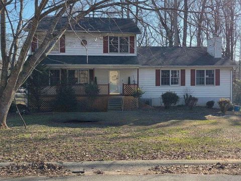 Homes For Sale - 125 Bob White Drive<br/> Henry County, Stockbridge, GA 30281