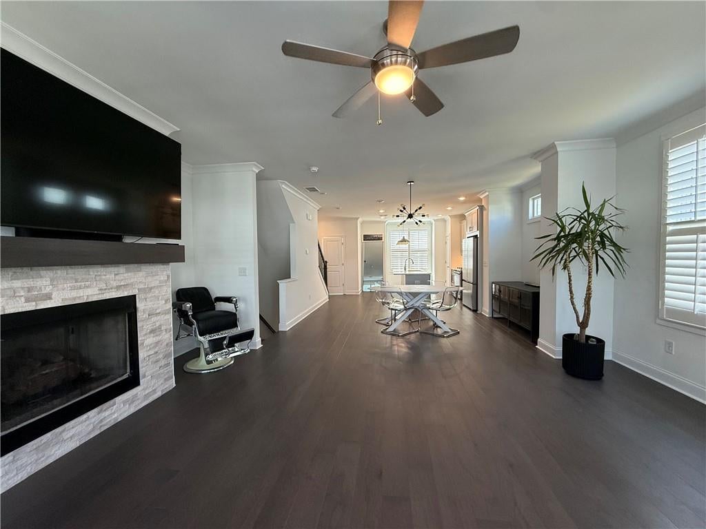 1112 Larkin Drive