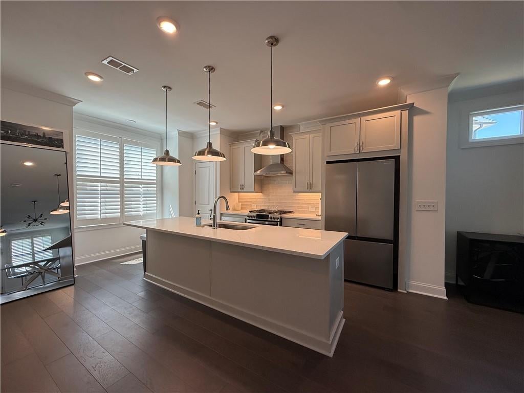 1112 Larkin Drive
