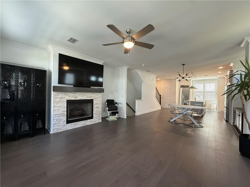 1112 Larkin Drive