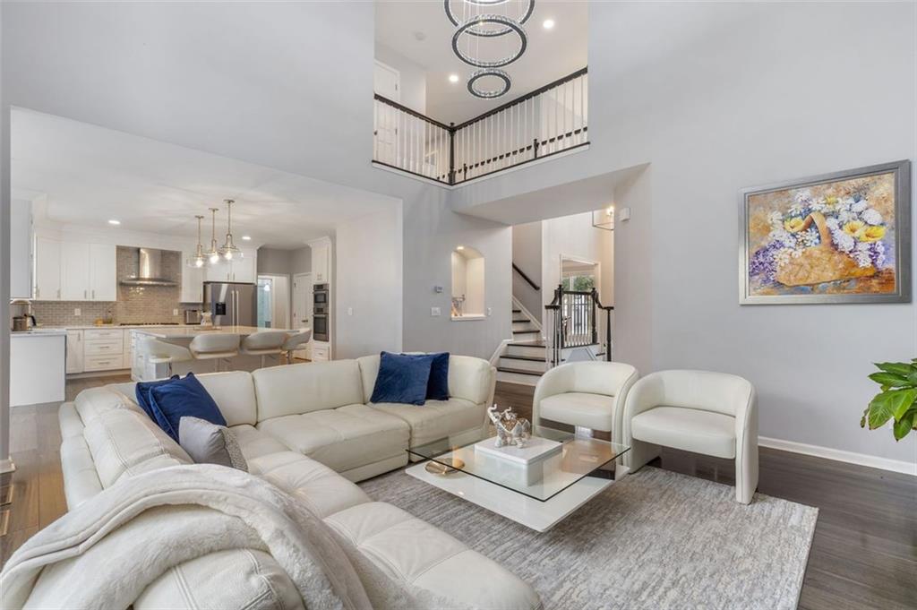 4290 CANTERBURY WALK Drive