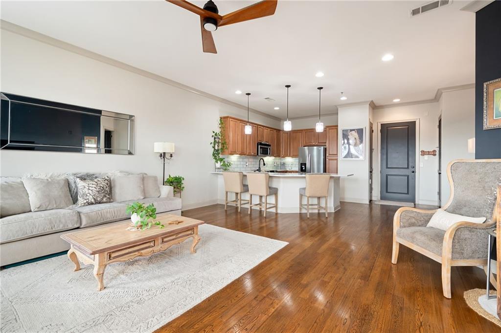 360 Chambers Street 408