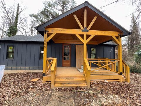 2005 Arlington Circle NW Atlanta GA 30318