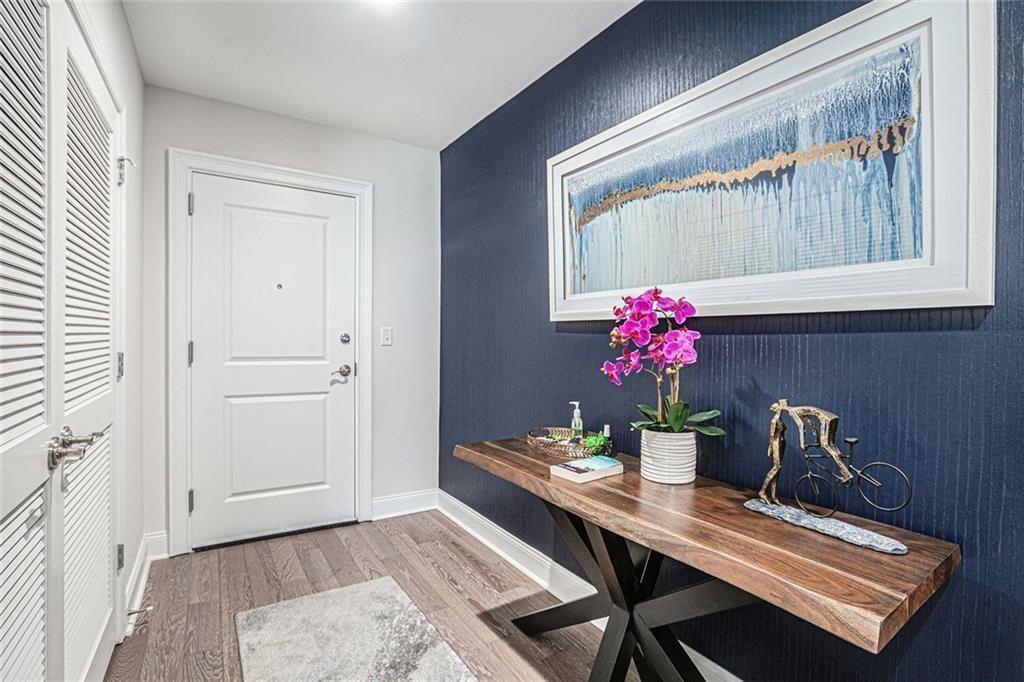 270 17th NW 4104