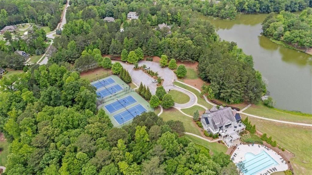 485 Discovery Lake Drive