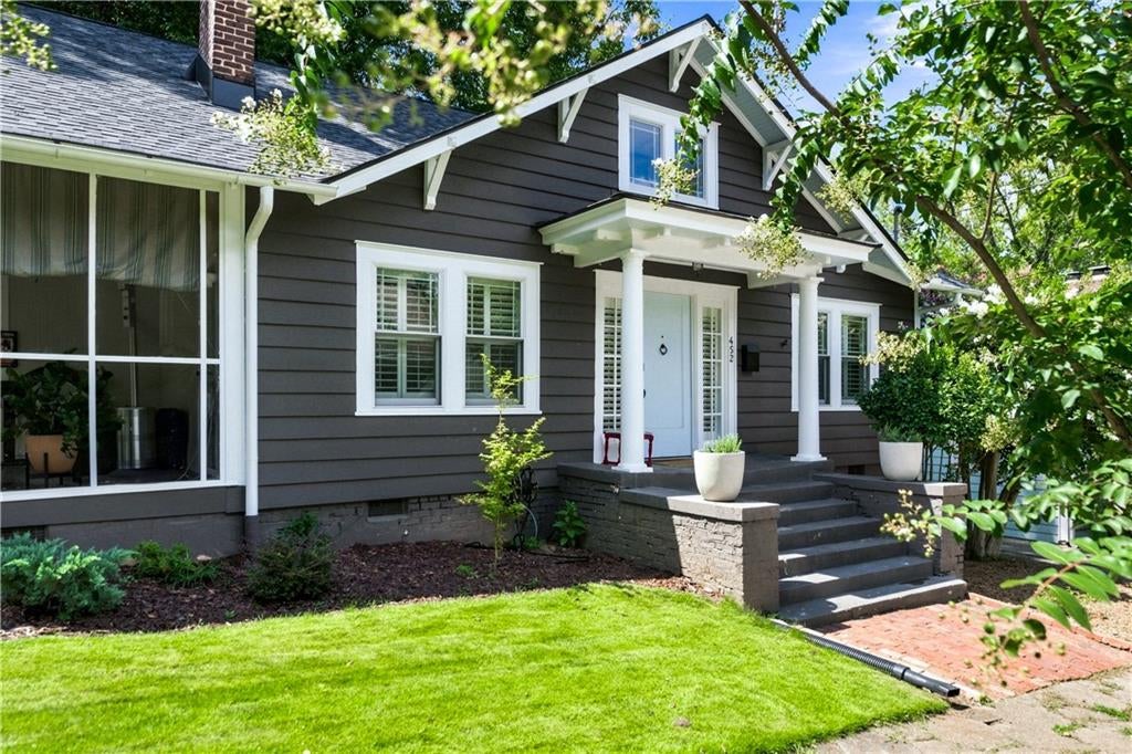 452 Euclid Terrace NE