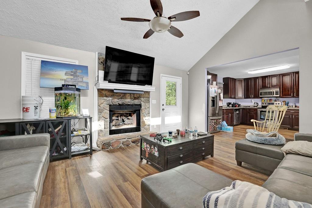 2301 Lessie Maude Drive