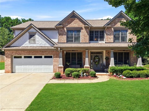 Homes For Sale - 6132 Stillwater Trail<br/> Flowery Branch, GA 30542