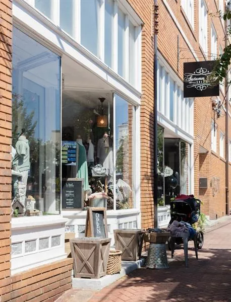 Canton, Georgia 30114, United States, 3 Bedrooms Bedrooms, ,3 BathroomsBathrooms,Residential,Pending,14808