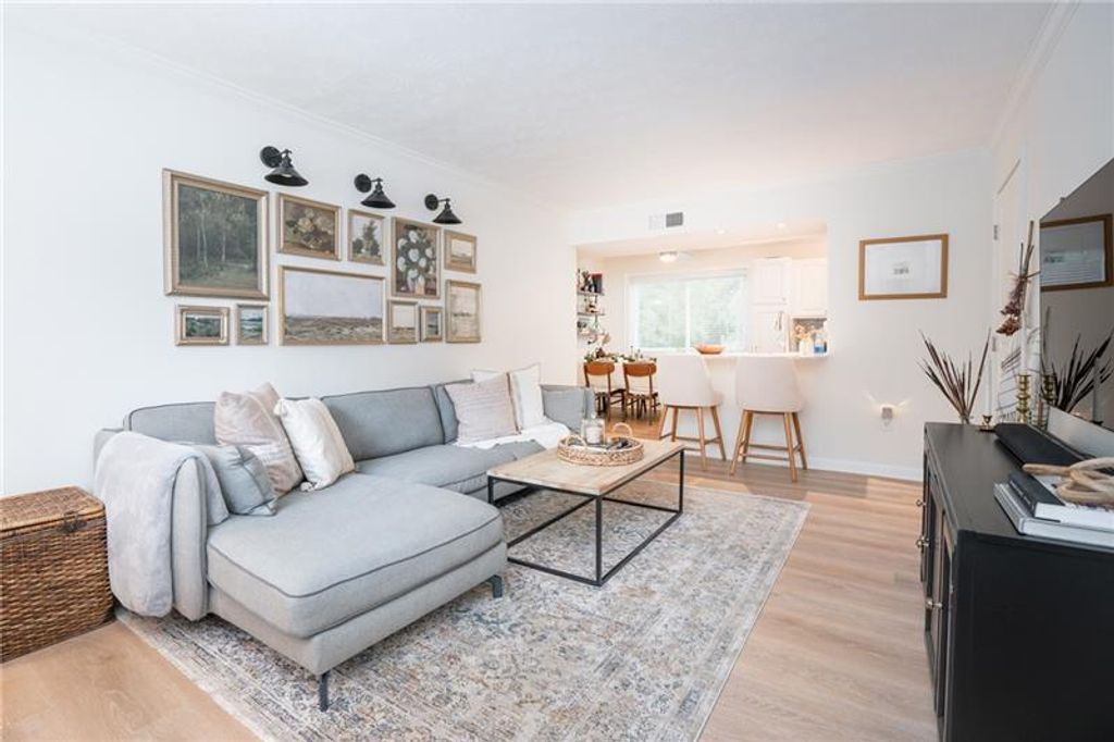 Photo of 100 Biscayne Drive NW #D1, Atlanta, GA 30309 (MLS # 7705300)