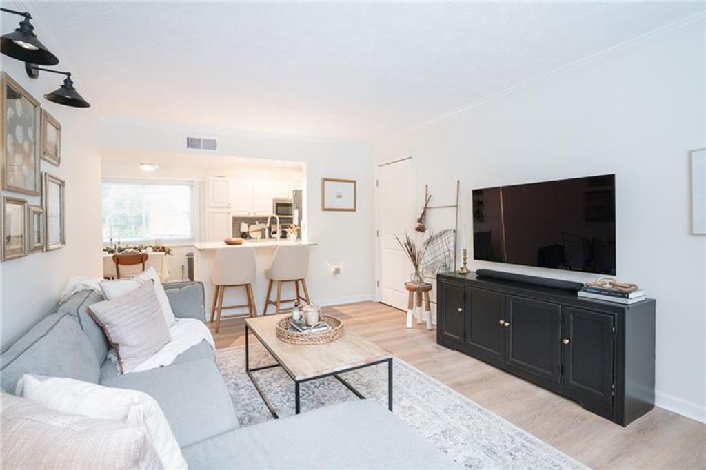 Photo of 100 Biscayne Drive NW #D1, Atlanta, GA 30309 (MLS # 7705300)