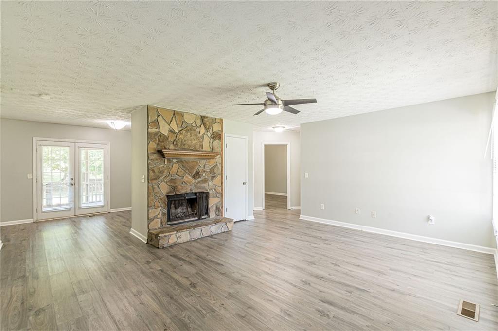 6226 Pine Lane, Douglasville, Georgia image 11