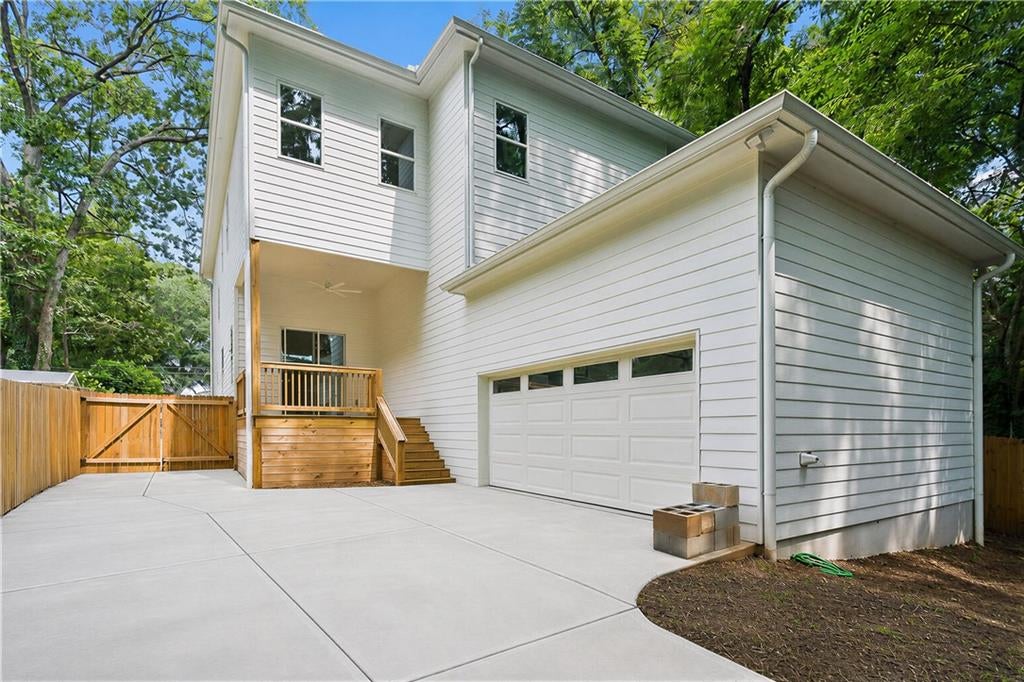 271 Haas Avenue SE