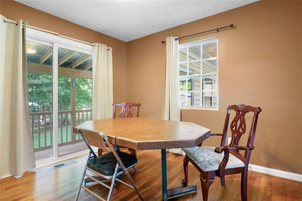 5284 Strickland Road, Flowery Branch, Georgia image 5