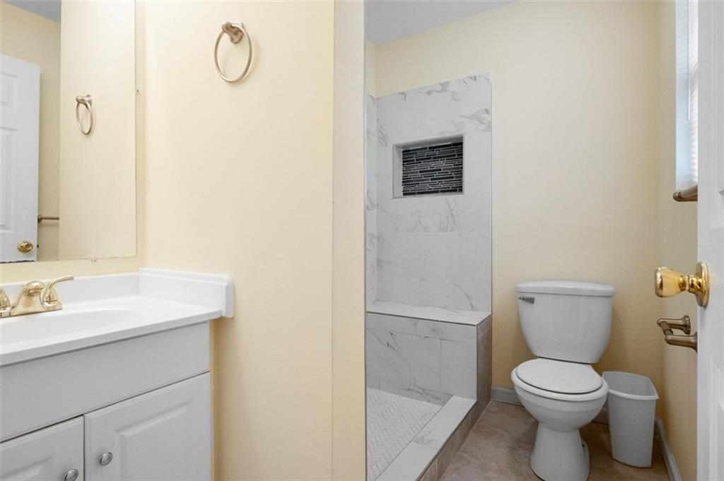 5284 Strickland Road, Flowery Branch, Georgia image 11