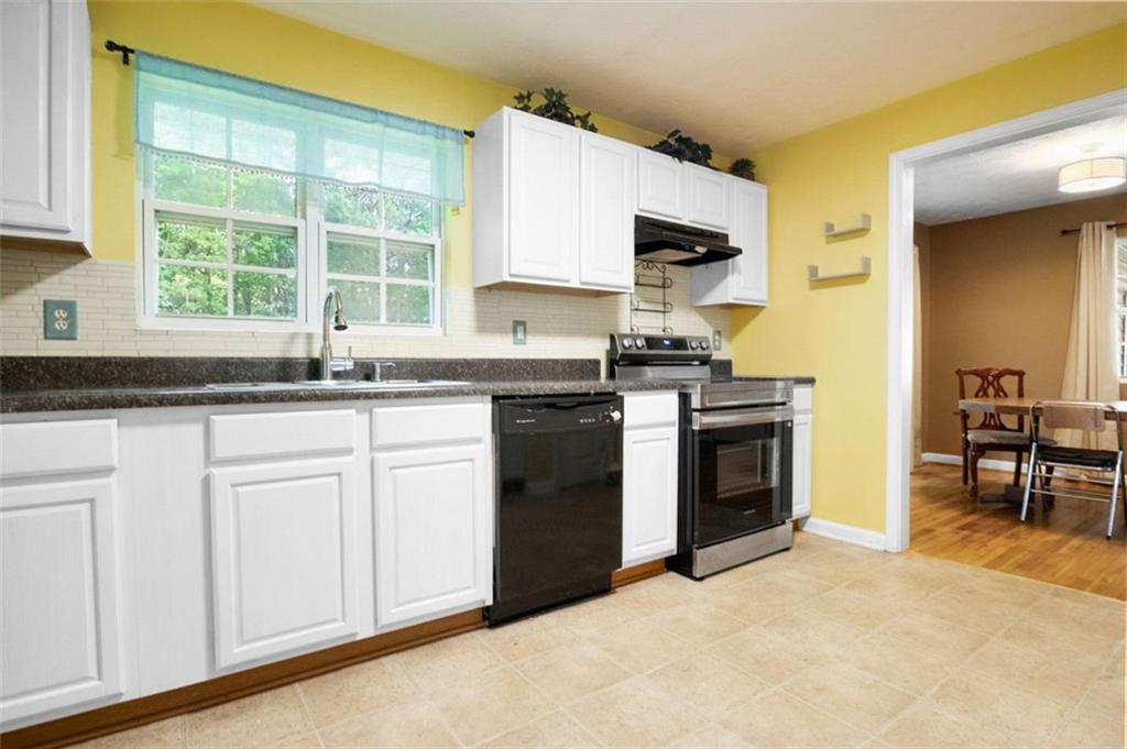 5284 Strickland Road, Flowery Branch, Georgia image 7